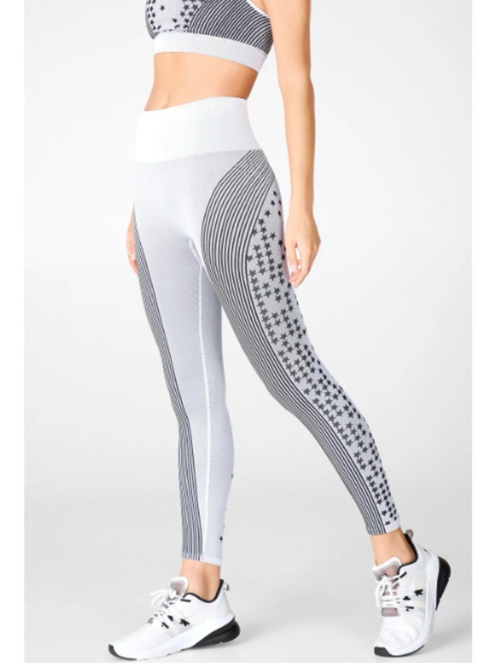 FABLETICS High-Waisted Seamless Star Capri M/8 Matching Sports Bra Chafe Resist